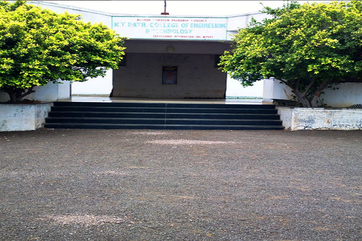 https://cache.careers360.mobi/media/colleges/social-media/media-gallery/4063/2021/8/26/Campus View of Adarsh Shikshan Prasarak Mandals KT Patil College of Engineering and Technology Osmanabad_Campus-View.png
